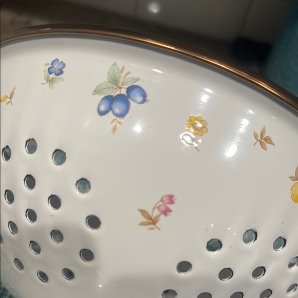 Floral White Colander with Accents - Picture 3 of 5